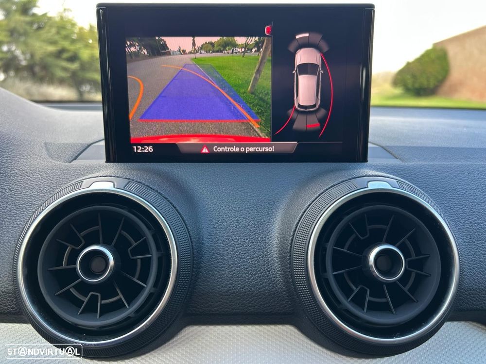 Audi Q2 30 TFSI Design S tronic - 22