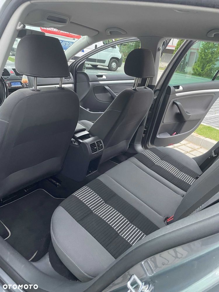 Volkswagen Golf - 4