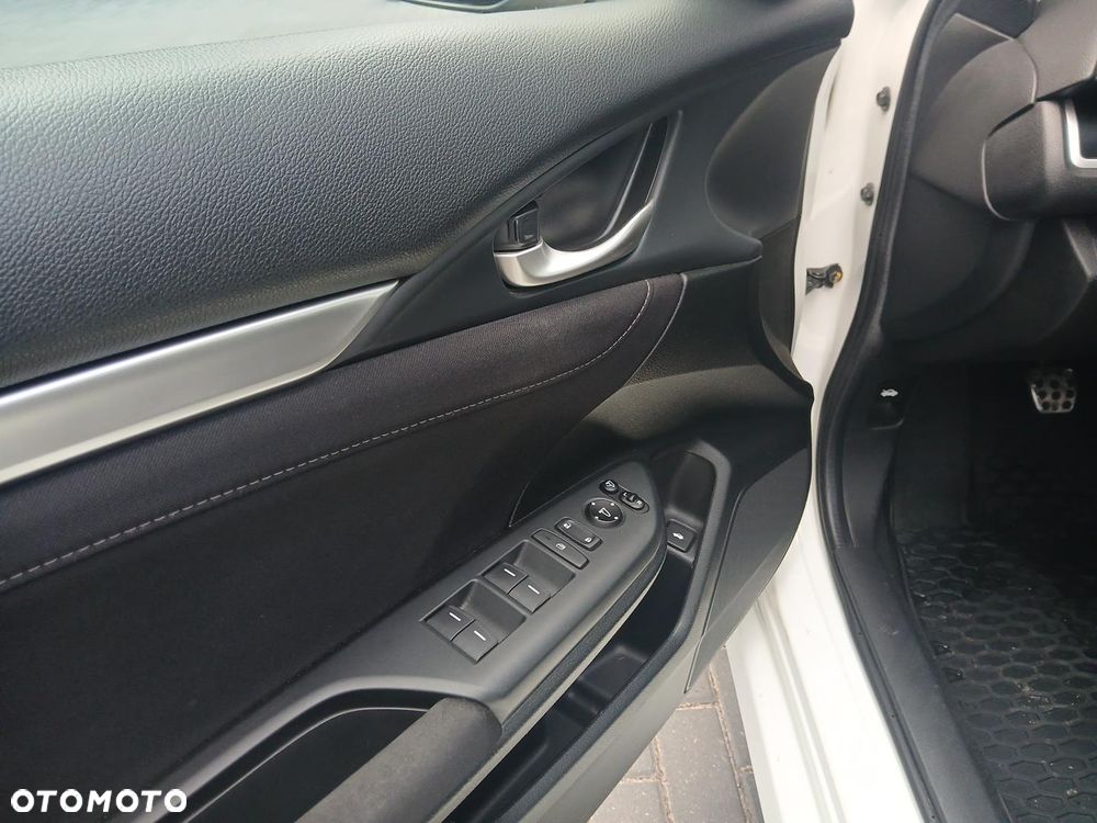 Honda Civic 1.5 T Sport (Navi) - 18