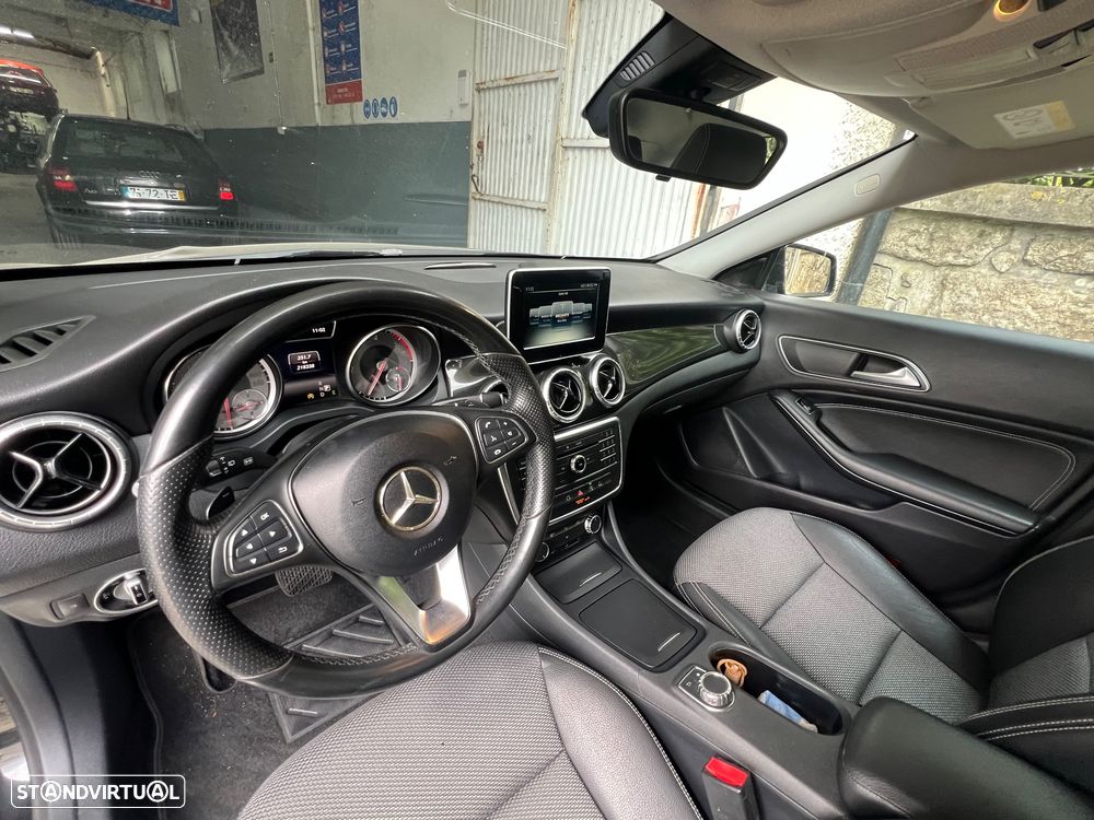 Mercedes-Benz CLA 200 d Shooting Brake Urban Aut. - 17