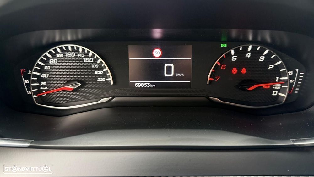 Peugeot 208 1.2 PureTech Active Pack - 17