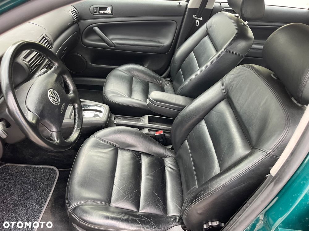 Volkswagen Passat - 15