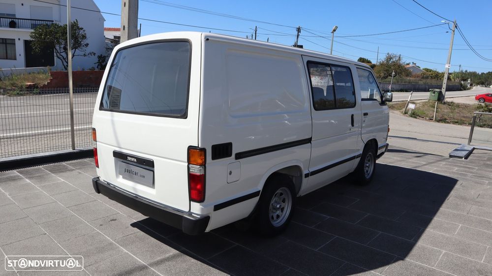 Toyota HiAce 2.4 D LH51L - 5