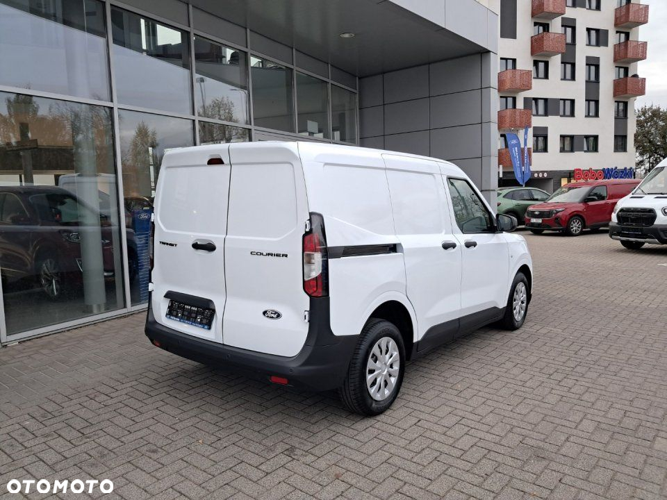 Ford Transit Courier - 7
