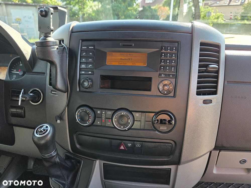 Mercedes-Benz Sprinter - 22