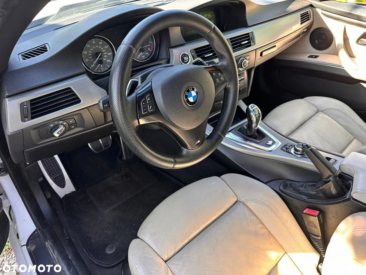 BMW Seria 3 335i Cabrio - 6