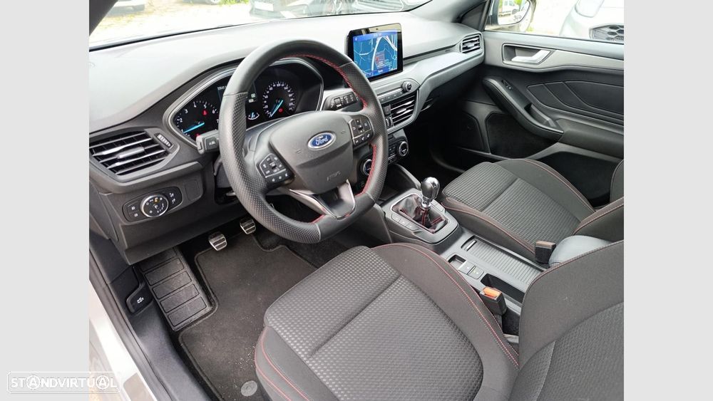 Ford Focus 1.0 EcoBoost MHEV ST-Line - 15