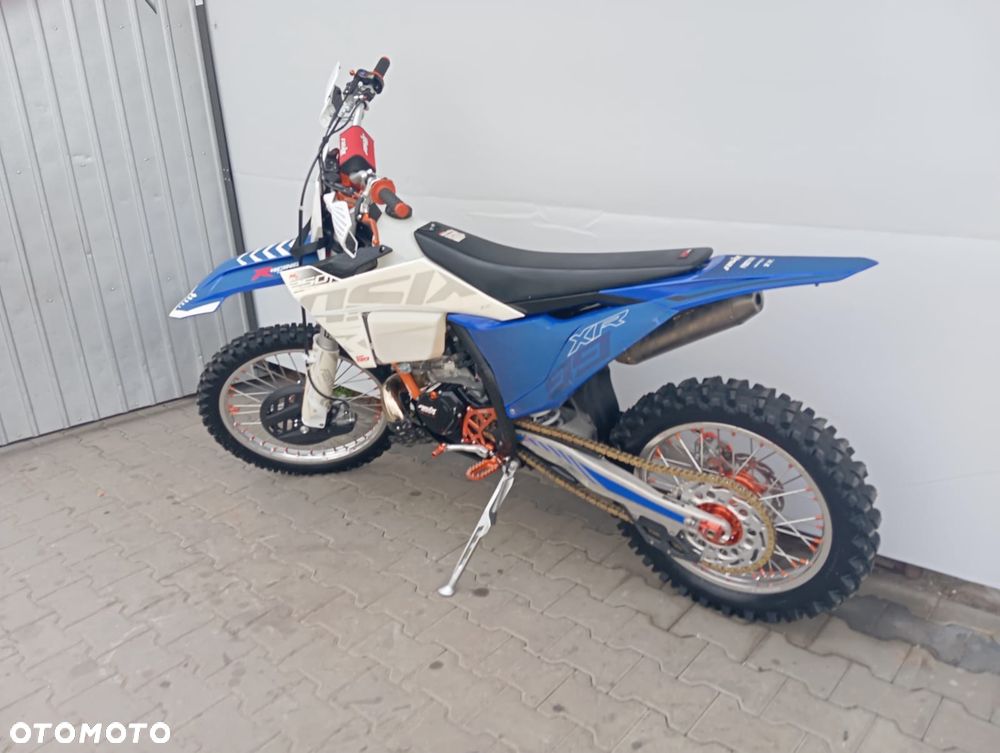 ASIX XR - 6