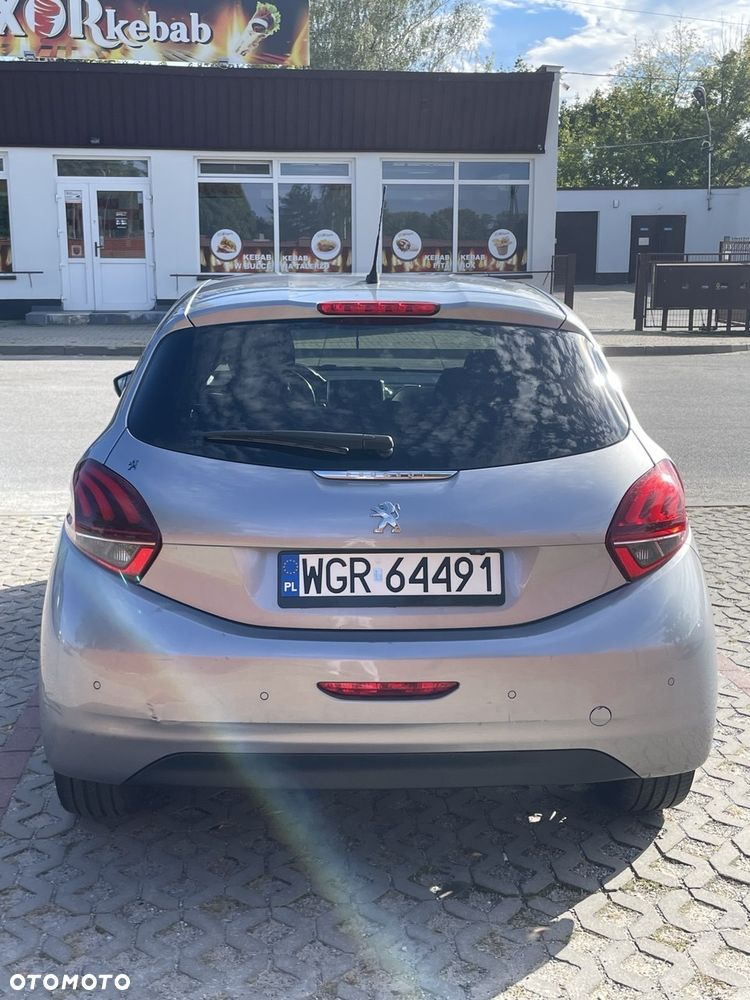 Peugeot 208 1.2 PureTech GPF Allure S&S EAT6 - 5