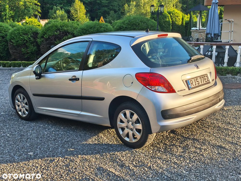 Peugeot 207 - 6