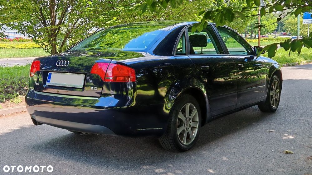 Audi A4 Limousine - 3