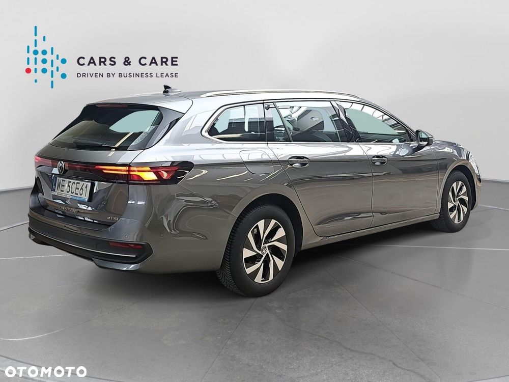 Volkswagen Passat - 24