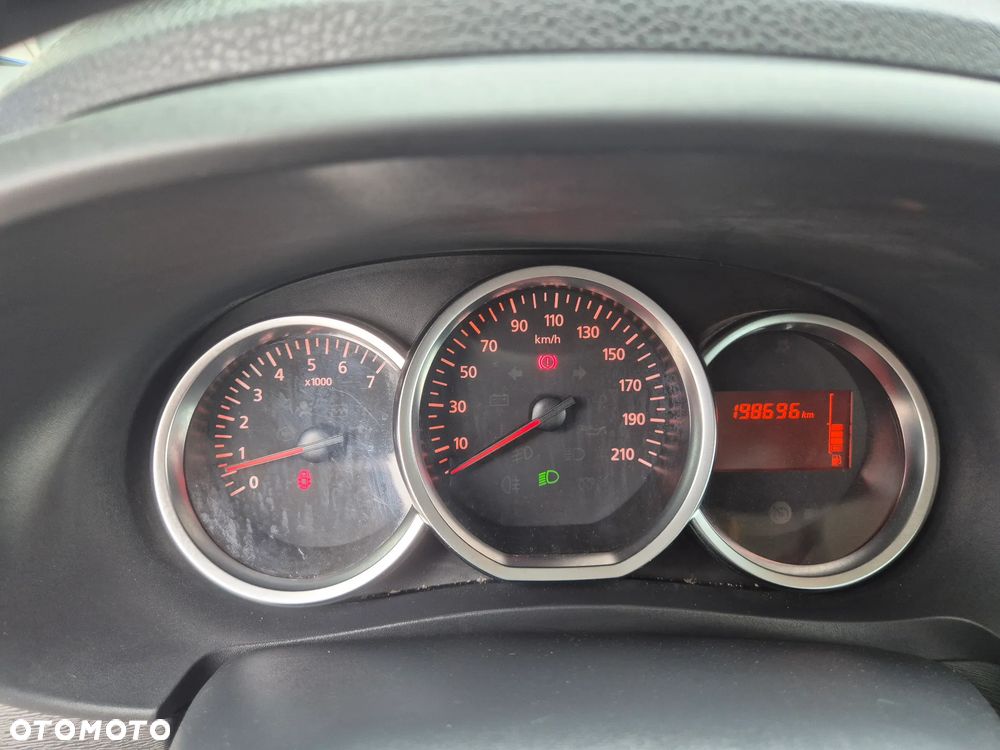 Dacia Lodgy 1.6 SCe Stepway S&S - 8