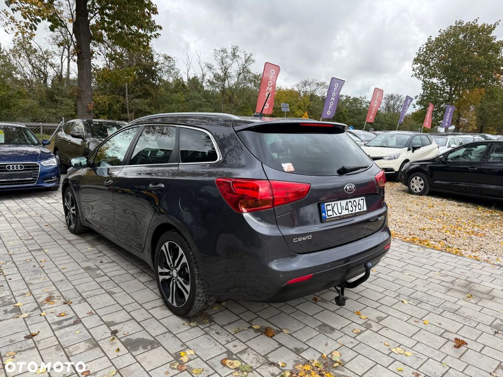 Kia Ceed 1.6 CRDi SCR L - 15