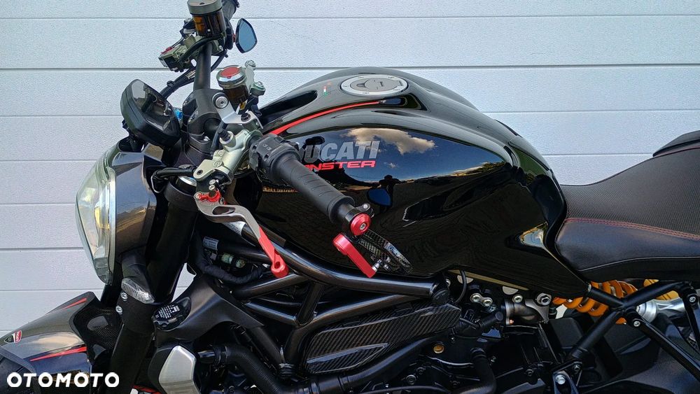 Ducati Monster - 17