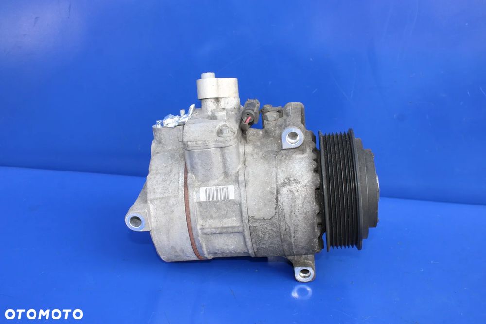 Kompresor sprężarka pompa klimatyzacji Mercedes W218 C218 W212 A0008303600