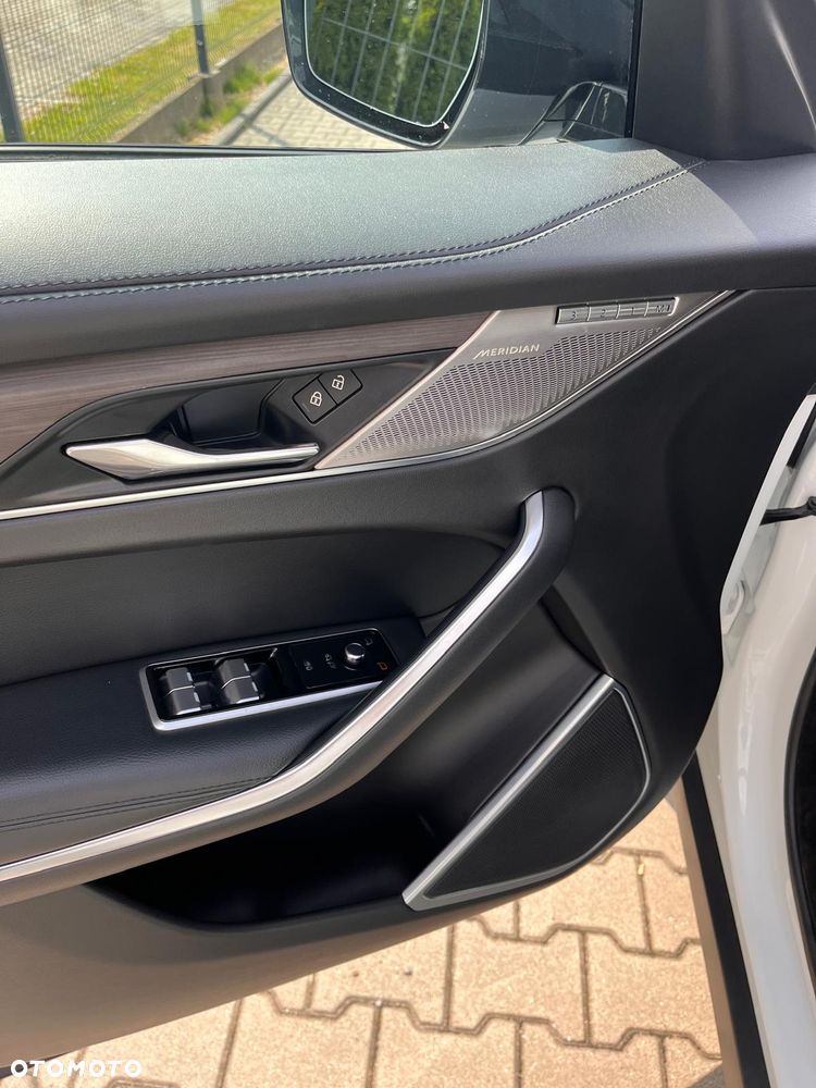 Jaguar F-Pace - 11