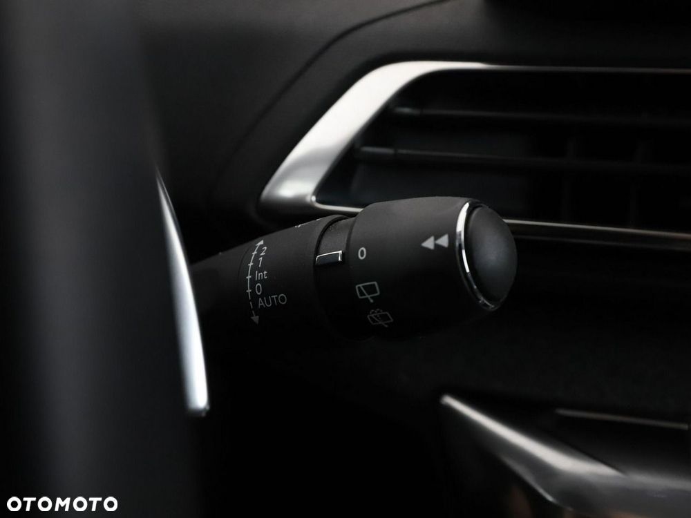 Peugeot 5008 PureTech 130 EAT8 Stop & Start Allure Pack - 37