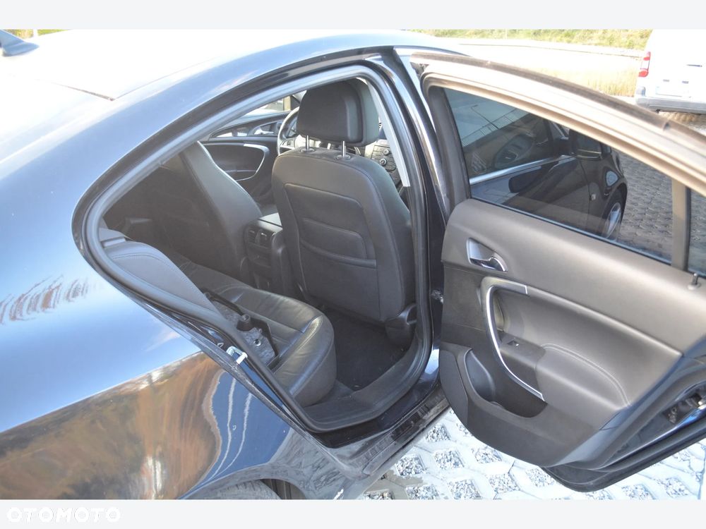 Opel Insignia - 12