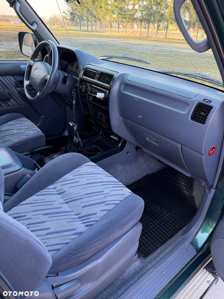 Toyota Land Cruiser - 30