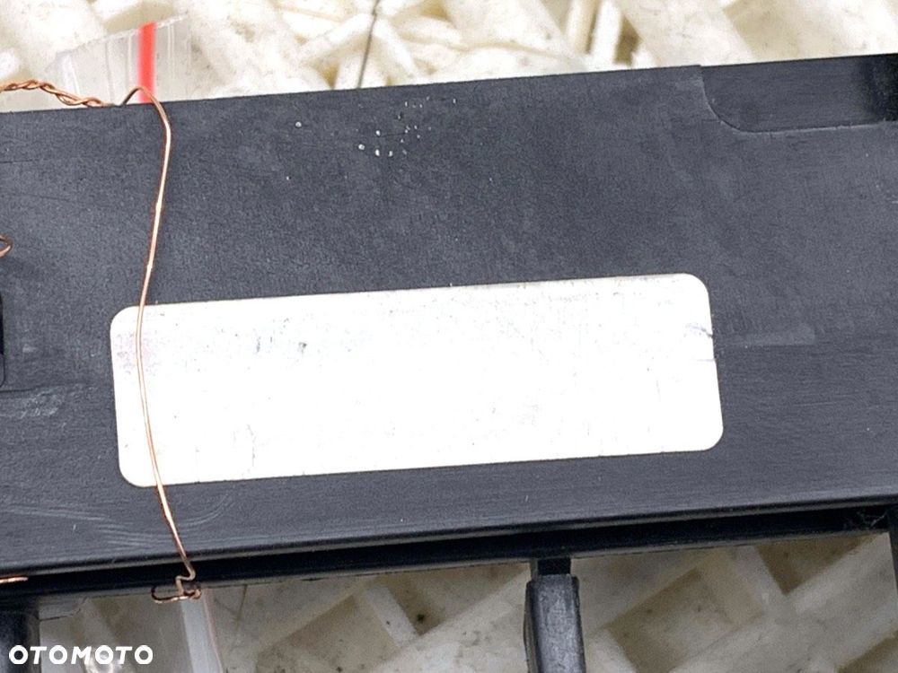 KIEROWNICA POWIETRZA ROLETA ŻALUZJA  VW ID.3 (E11) 2019 - 2022 Pro 150 kW [204 KM] elektryczny 2021 - 6