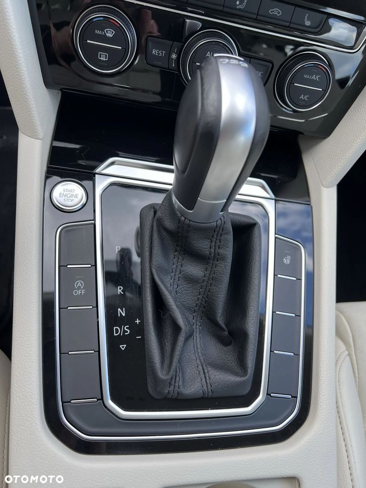 Volkswagen Passat - 17
