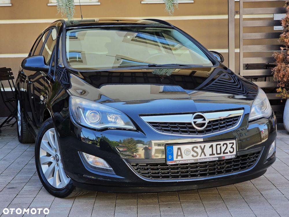 Opel Astra 1.6 Turbo 150 Jahre - 2