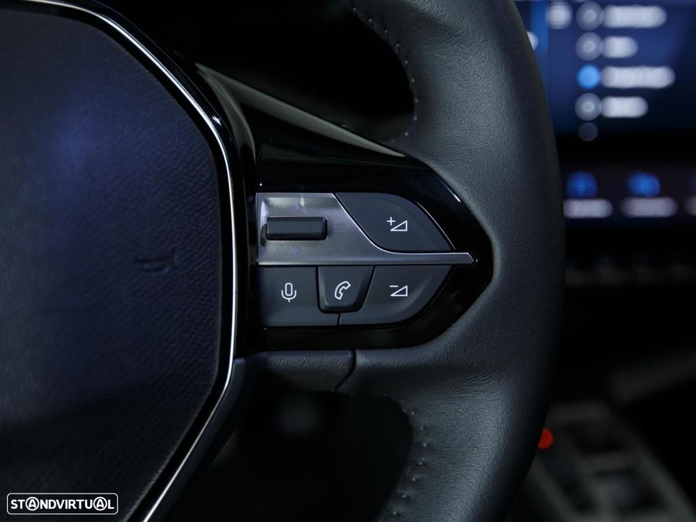 Peugeot 408 1.2 PureTech Allure EAT8 - 14