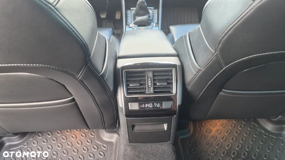Skoda Superb 2.0 TDI Style - 17