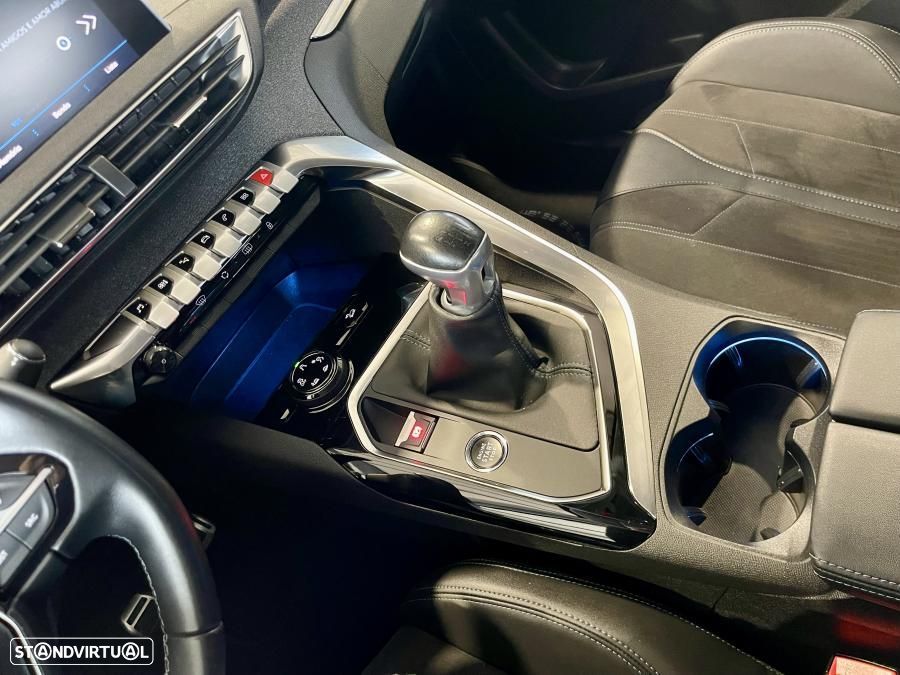 Peugeot 3008 PureTech 130 Stop & Start GPF Crossway - 15