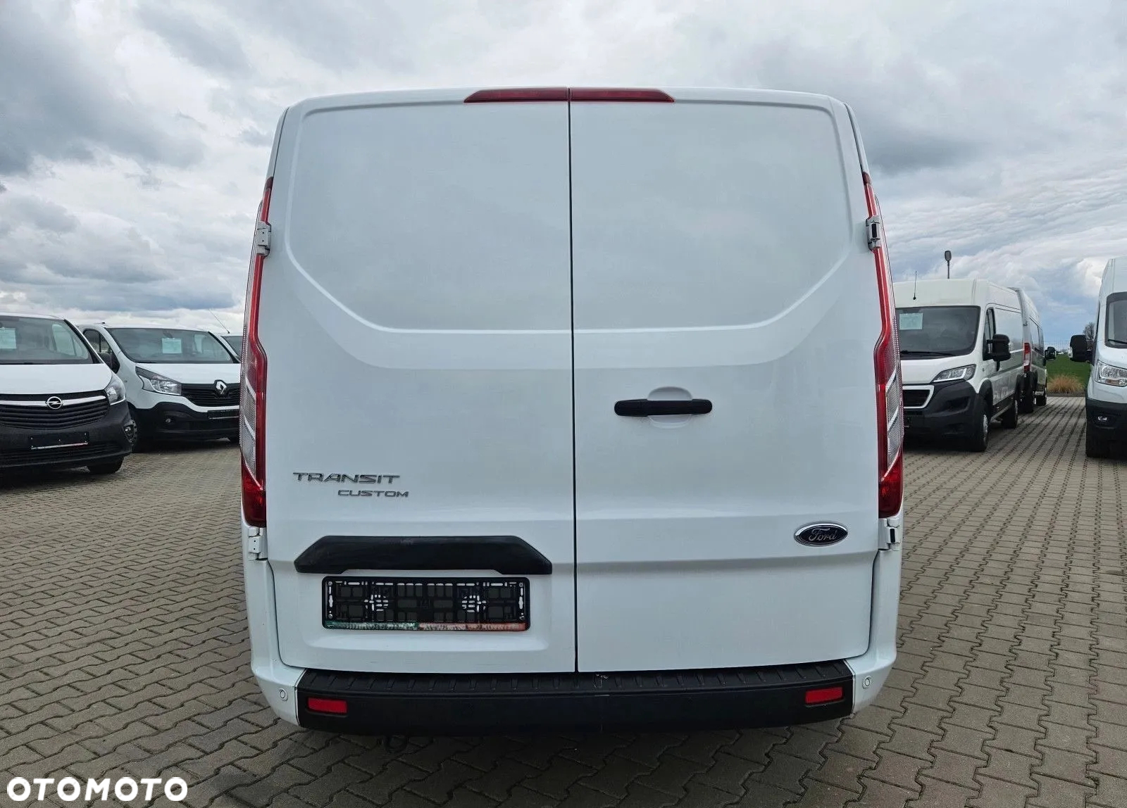 Ford Transit Custom - 8