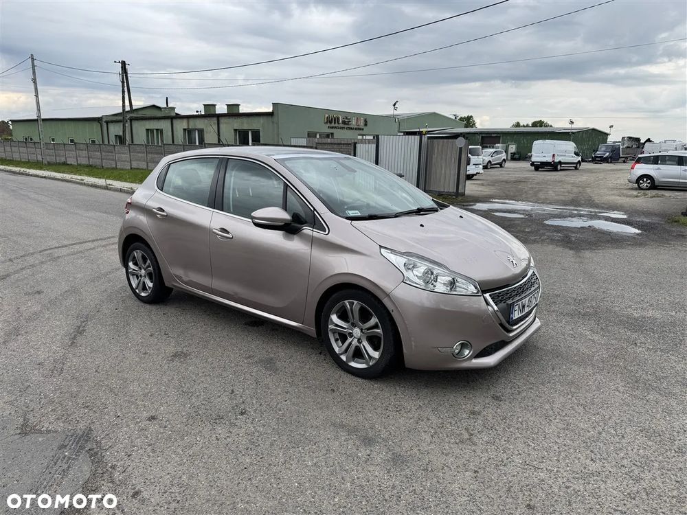 Peugeot 208 - 7