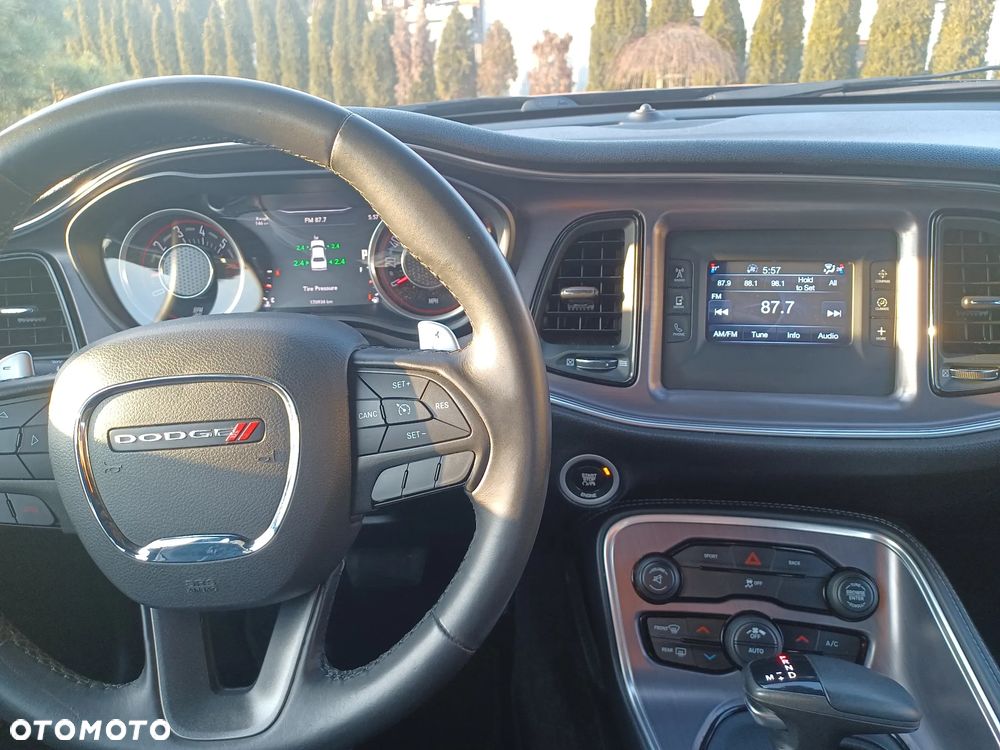 Dodge Challenger 5.7 R/T - 12