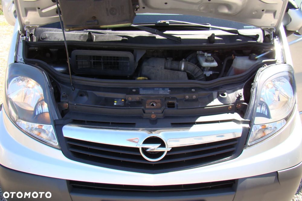 Opel Vivaro - 11