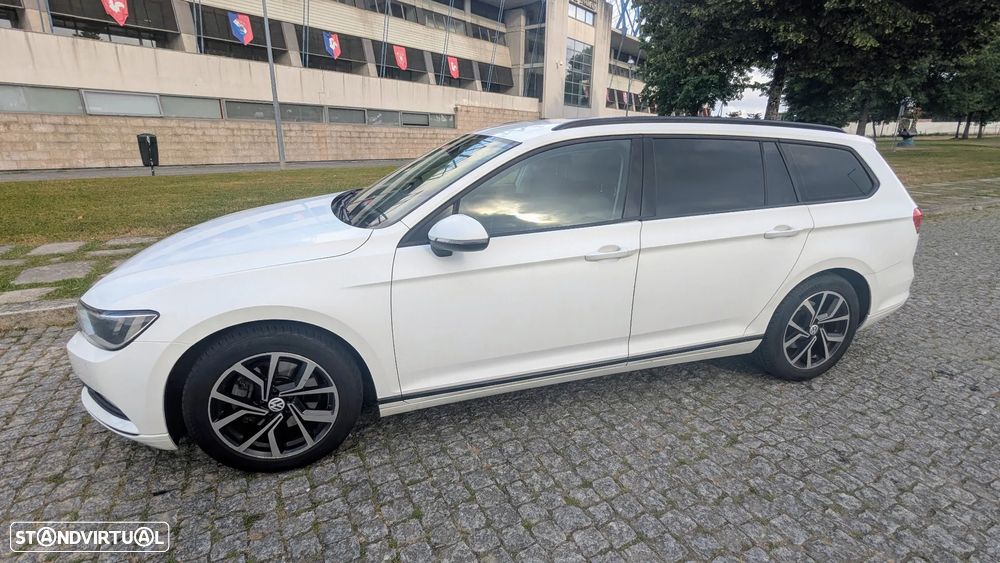 VW Passat Variant 1.6 TDI (BlueMotion ) Trendline - 2