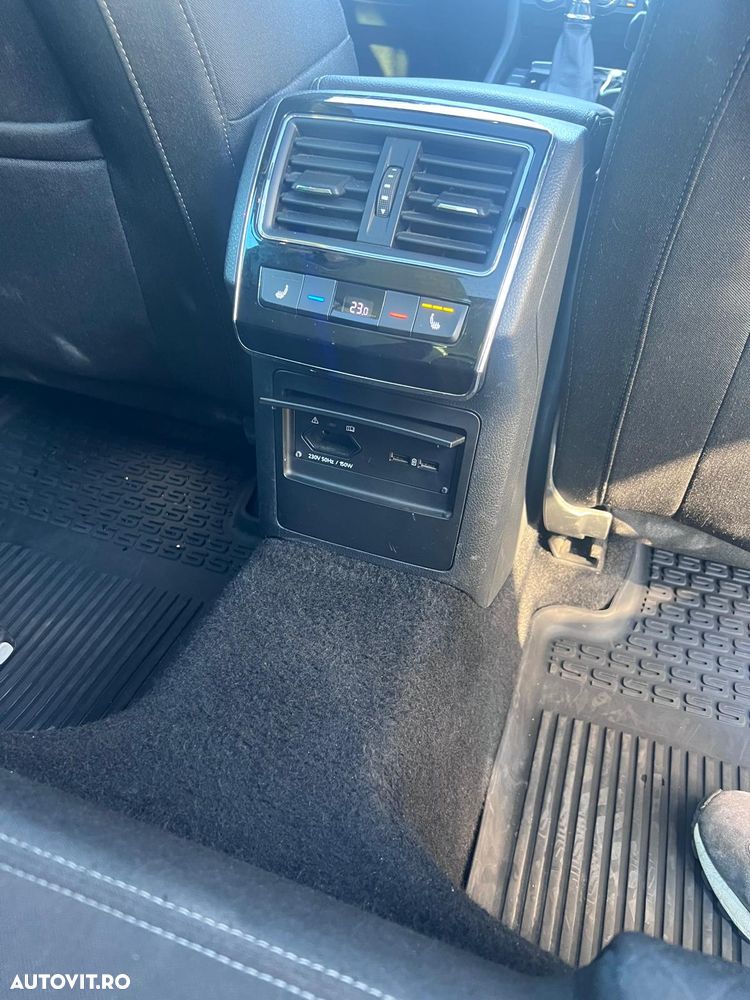 Skoda Superb 2.0 TDI DSG 4X4 Style - 11
