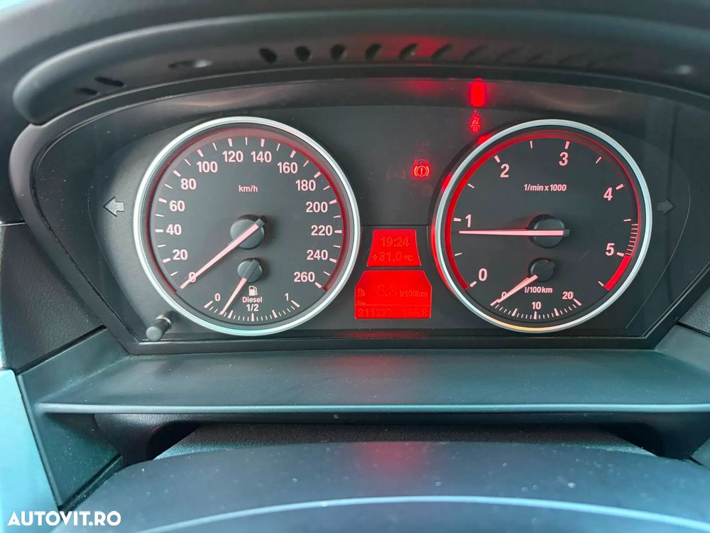 BMW Seria 5 520d - 15