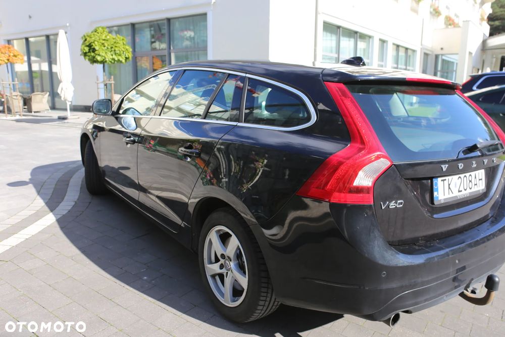 Volvo V60 D3 Drive-E Dynamic Edition (Momentum) - 5