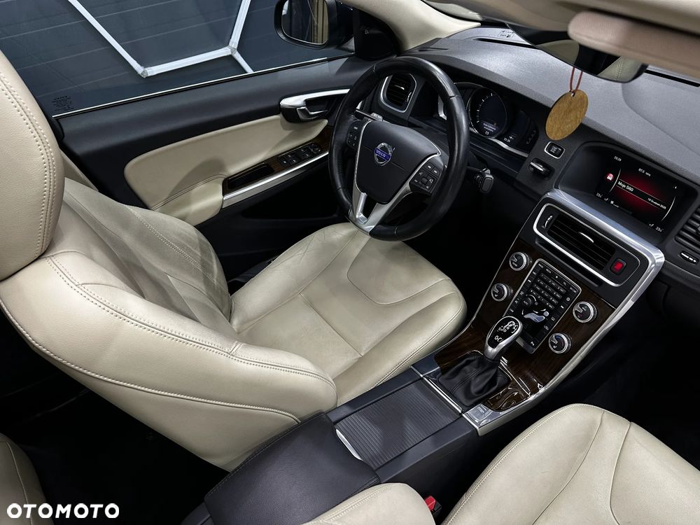 Volvo S60 2.5 T5 AWD - 28