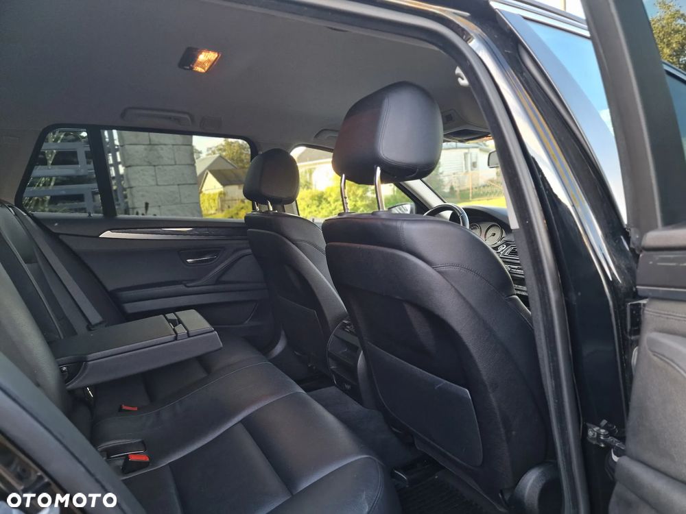 BMW Seria 5 520d xDrive Touring Sport Line - 13