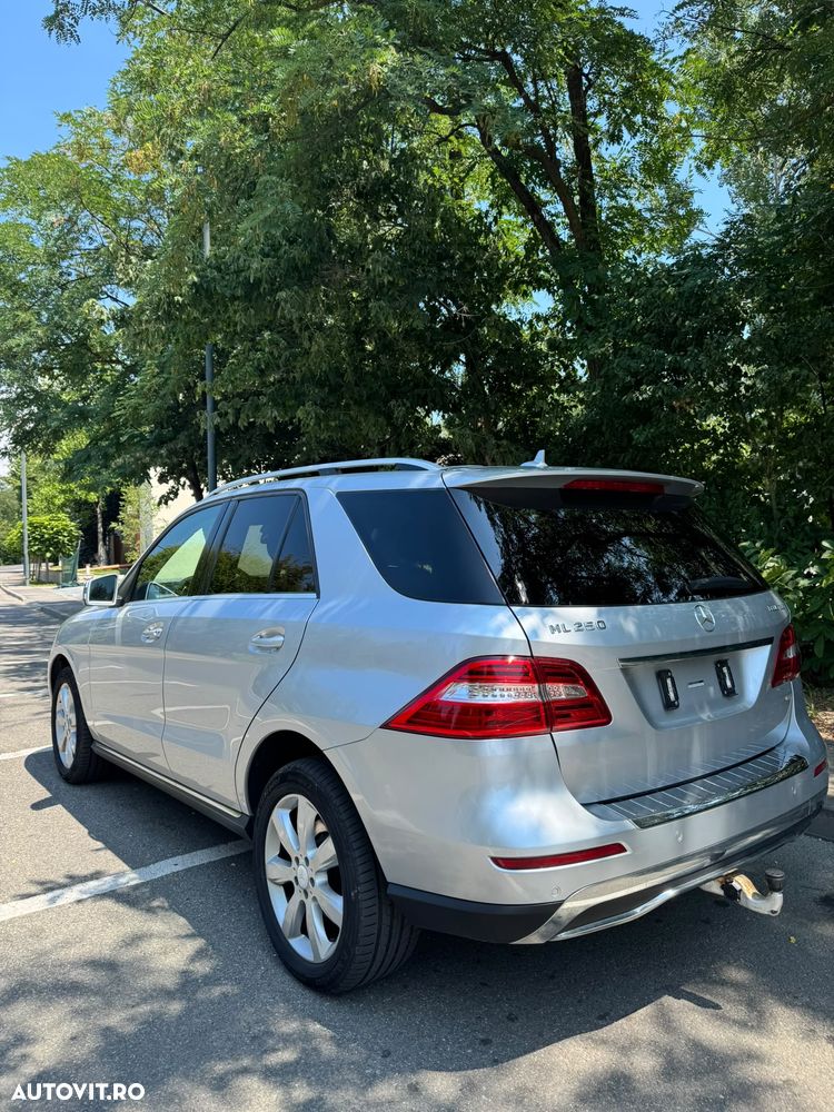 Mercedes-Benz ML 250 BlueTEC 4MATIC Aut - 4