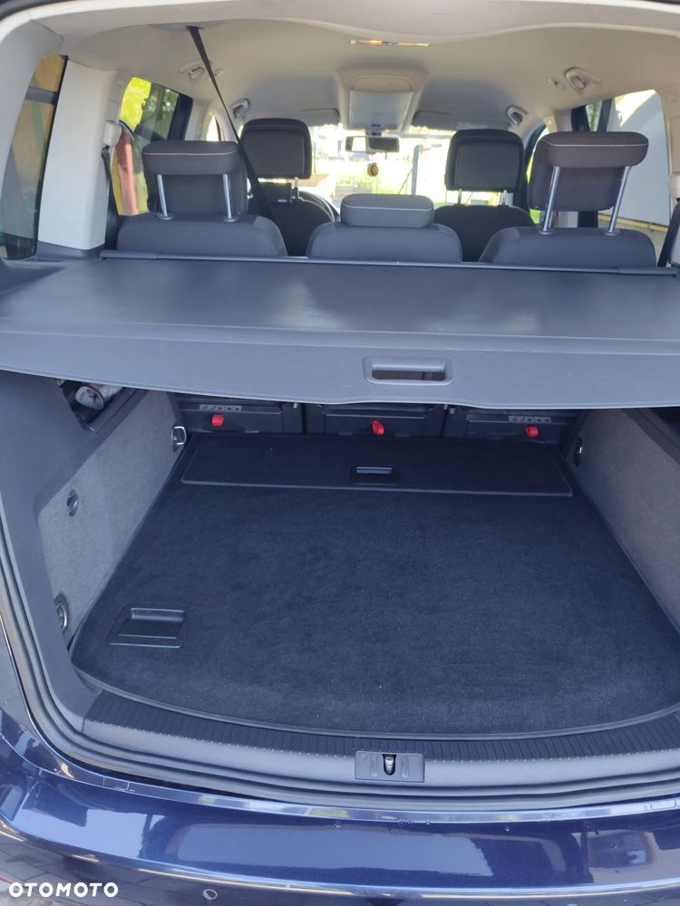 Volkswagen Touran 1.6 TDI DPF BlueMot Comfortline - 9