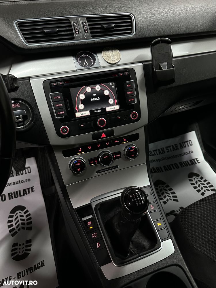 Volkswagen Passat 2.0 TDI Blue TDI Comfortline - 11