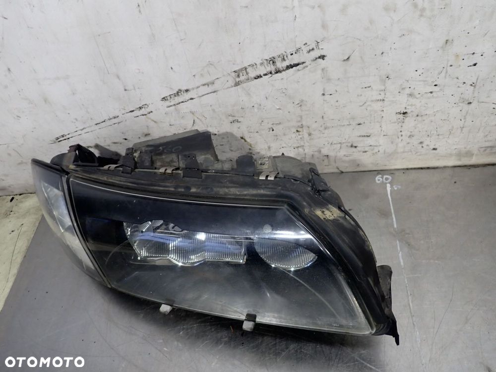 LAMPA PRAWA PRZEDNIA VOLVO S80 2.4 8693653 - 2
