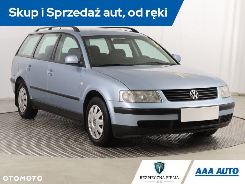 Volkswagen Passat - 2