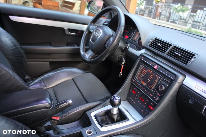 Audi A4 Avant 2.0 TDI DPF quattro S line Sportpaket (plus) - 11