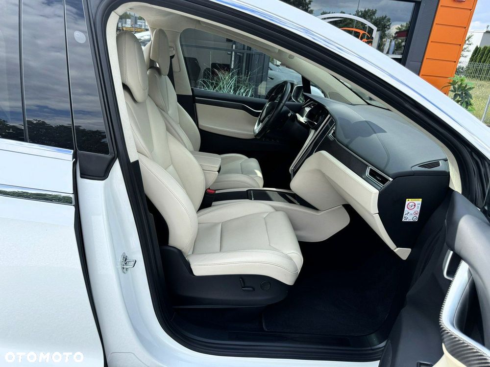 Tesla Model X Long Range Plus - 27