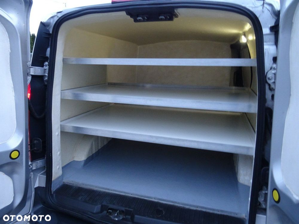 Ford Transit Connect - 7