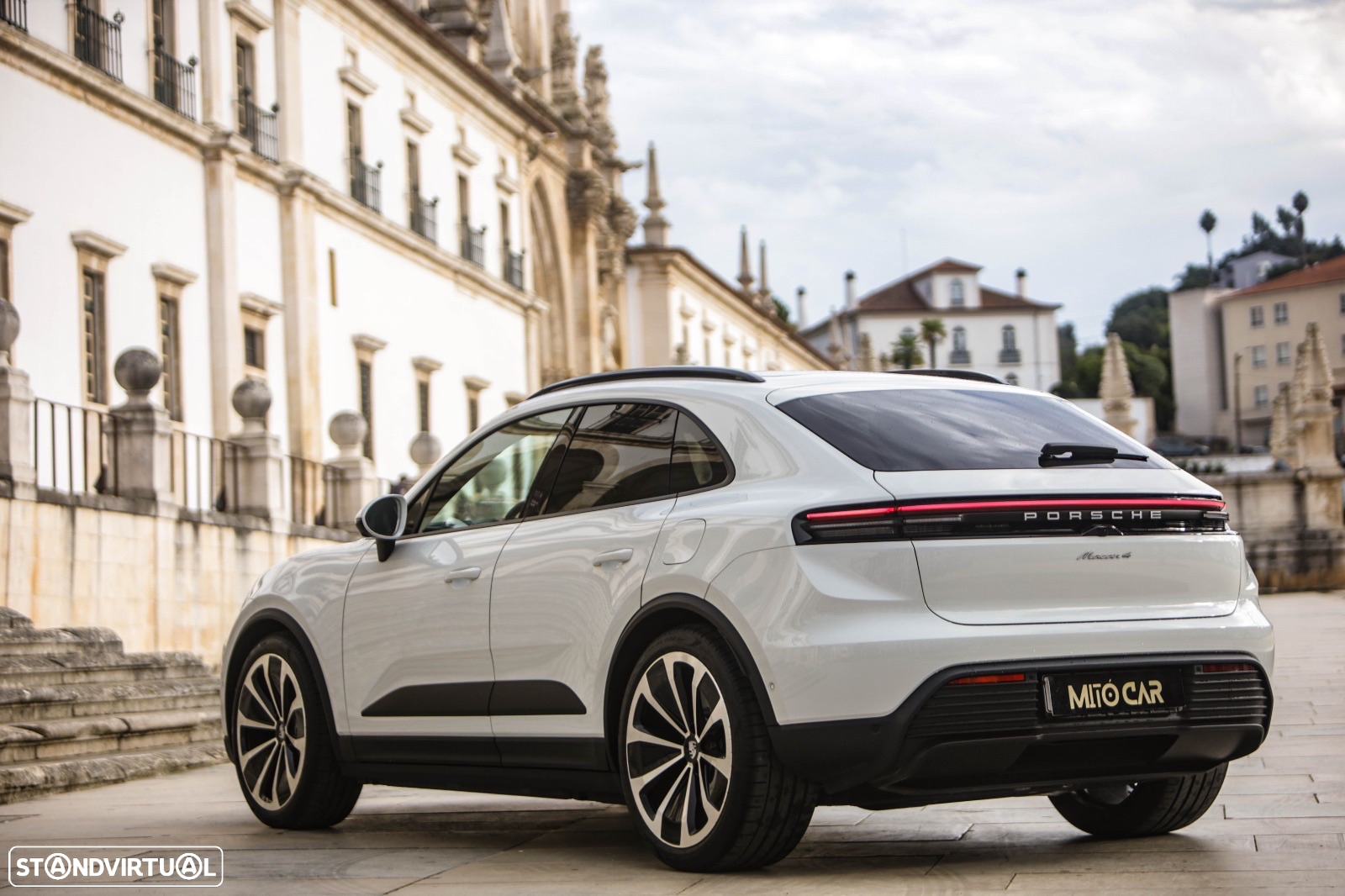 Porsche Macan Electric 4 - 26