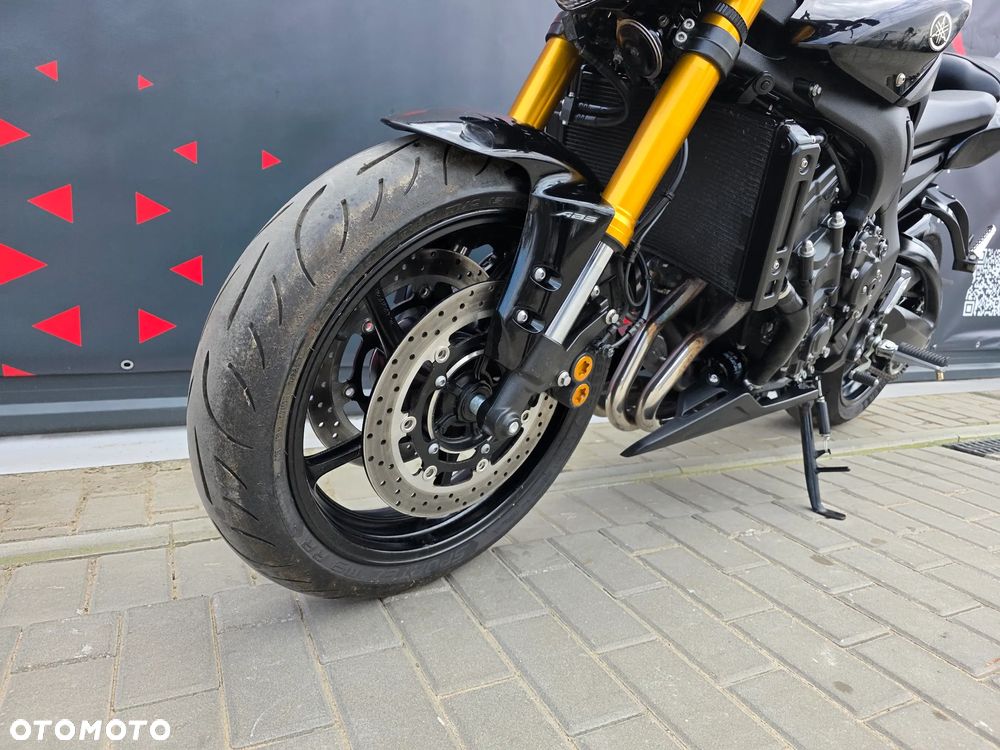 Yamaha FZ8 - 15
